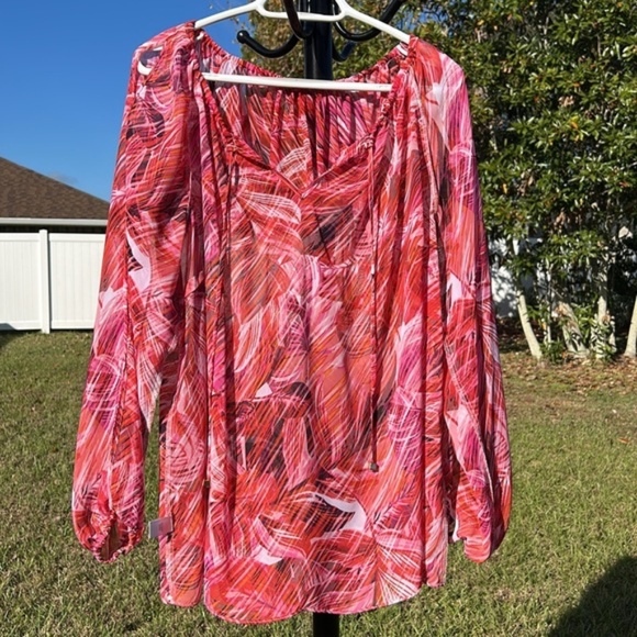 ~eN Jennifer Lopez red embellished cold-shoulder top - Picture 13 of 16